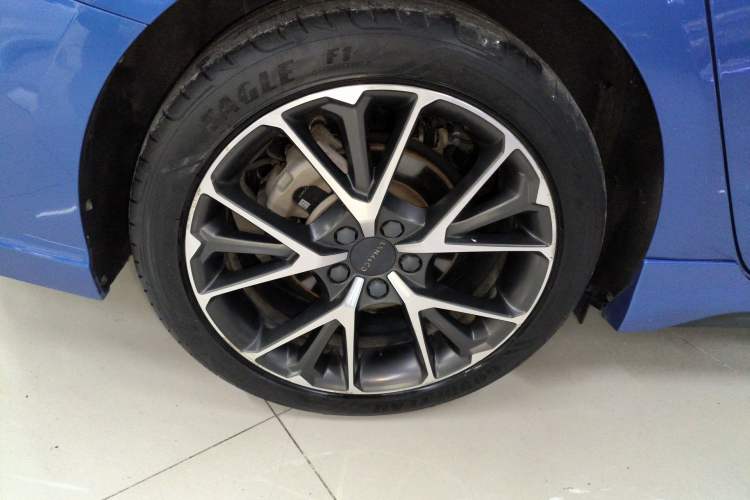 Used Lynk & Co 03 2019 2.0TD Automatic Jing Pro Edition Right Rear Wheel Hub