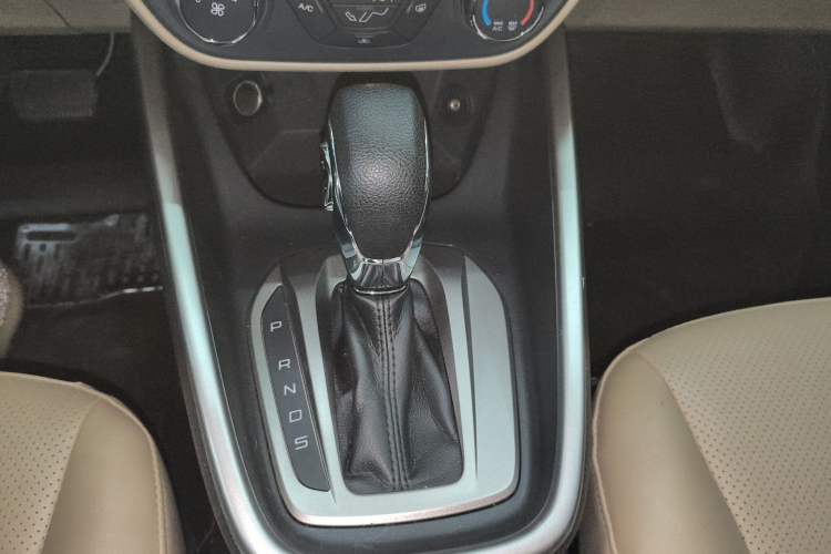 Used Ford Escort 2017 Revised Version 1.5L Automatic Comfort Edition Gear Lever