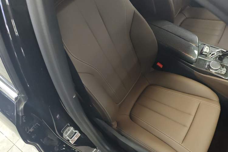 Used BMW 5 Series 2020 525Li M Sport Package