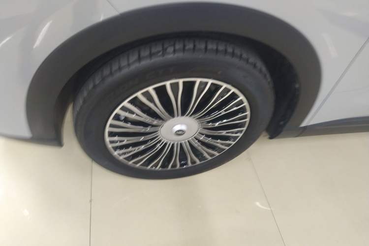 Used Chery Fengyun T9 2024 120 Long-Range Flagship Version 7 Seats Ternary Lithium Left Front Wheel Hub