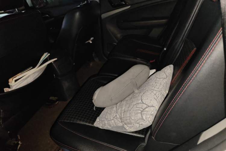 Used BYD S7 2015 2.0T Upgraded Automatic Flagship Version Left Rear Seat