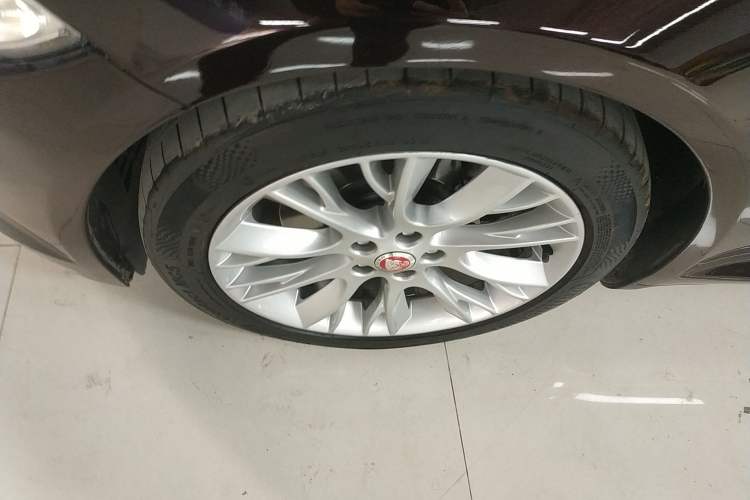 Used Jaguar XF 2014 XF 2.0T Luxury Edition