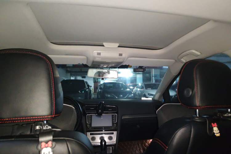 Used Volkswagen Golf 2014 1.4TSI Automatic Comfort Model Headliner