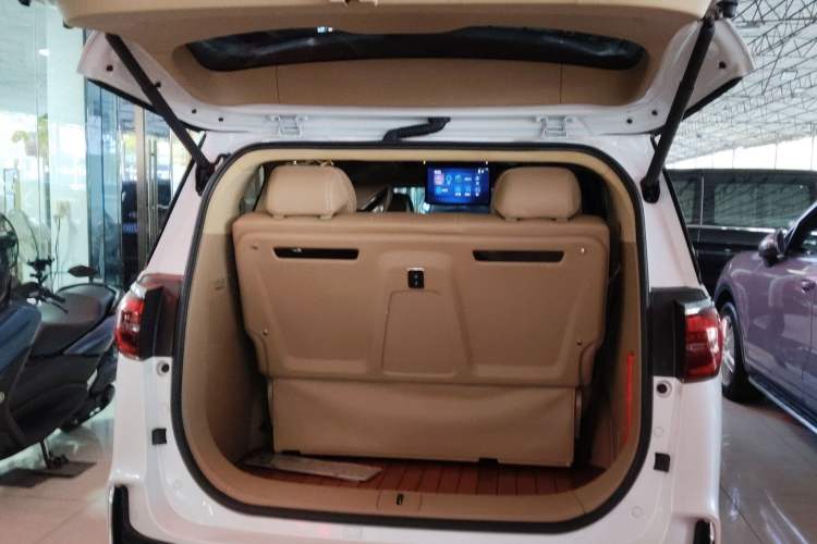 Used Buick GL8 2021 ES Land Cruiser 653T Luxury Edition
