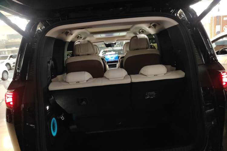 Used BYD Xia 2025 DM-i 1.5T 180km Excellence Model
