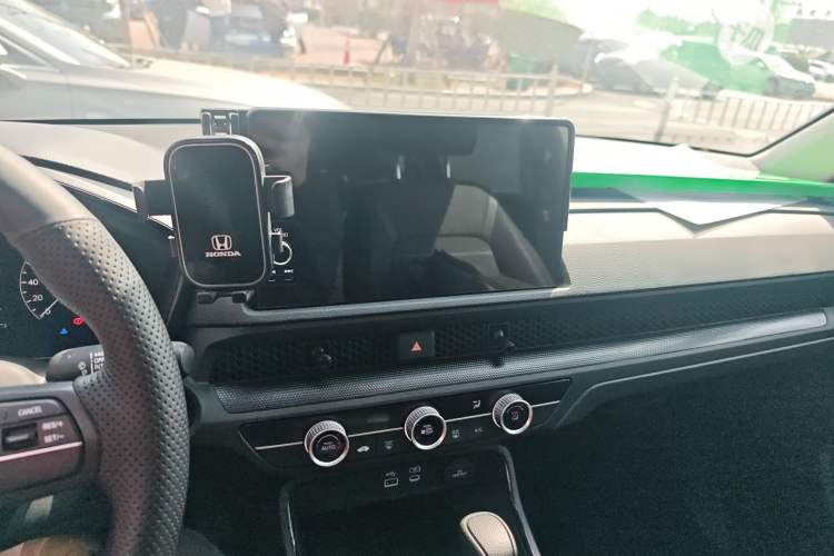 Used Honda Breeze 2023 240TURBO Two-Wheel Drive Elite Edition 5 Seats Audio And AC Panel