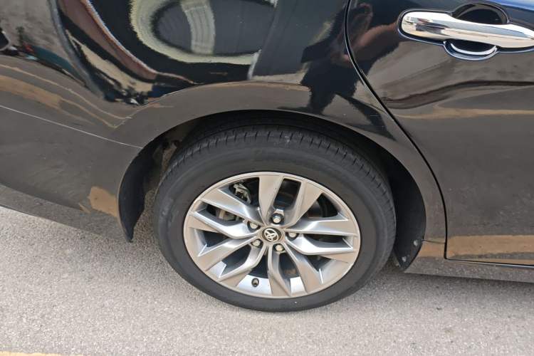 Used Toyota Avalon 2019 2.0L Luxury Edition China VI Standard
