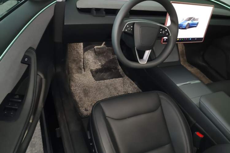 Used Tesla Model 3 2025 Rear-Wheel-Drive Version