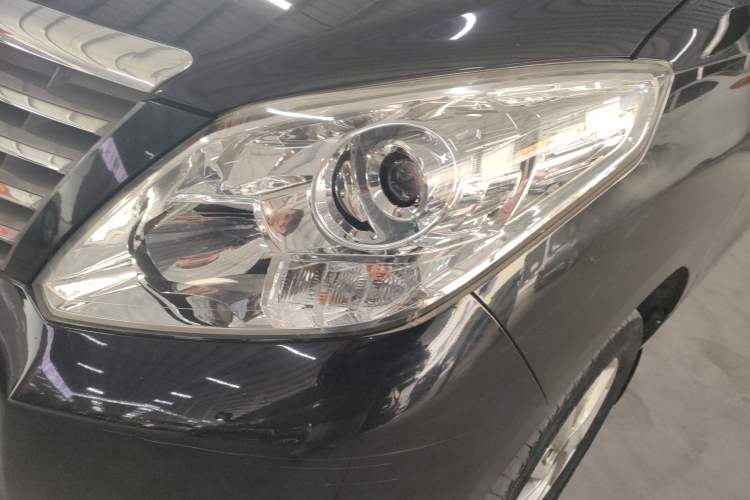 Used FORTHING Lingzhi PLUS 2021 2.0L Manual Luxury 7-Seater Left Front Headlight