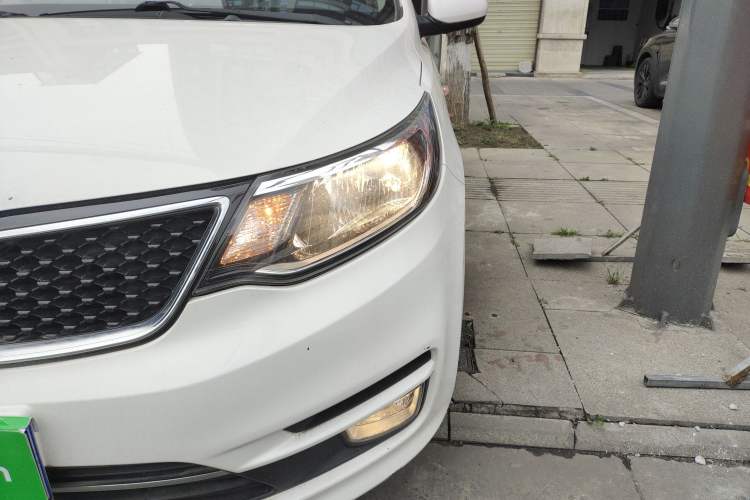 Used Kia K2 2015 Sedan 1.4L MT GLS