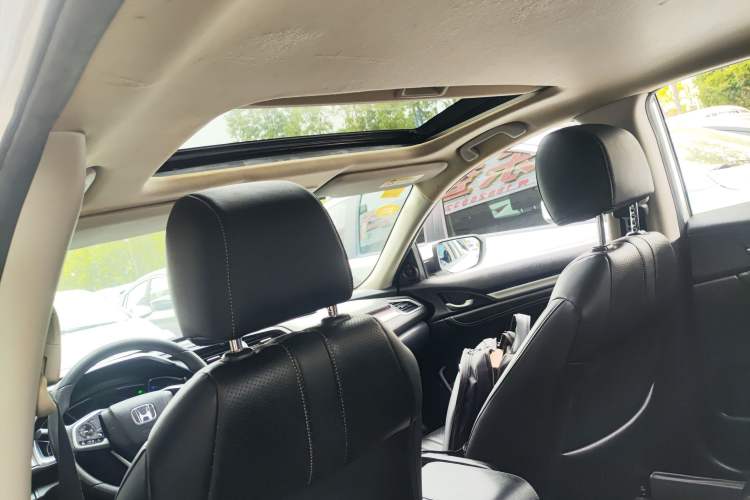 Used Honda Civic 2016 220TURBO CVT Luxury Edition