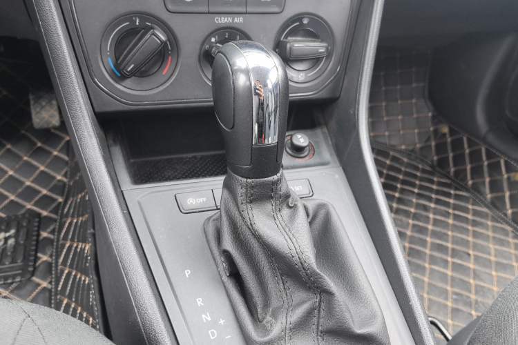 Used Volkswagen Lavida 2019 Lavida Start 1.5L Automatic Trendy Version China VI Standard Gear Lever