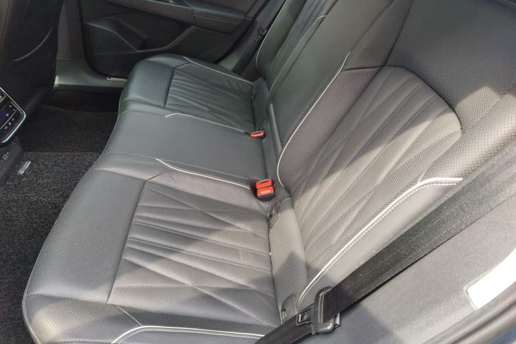 Used Volkswagen Passat 2022 330TSI Starry Luxury Edition
