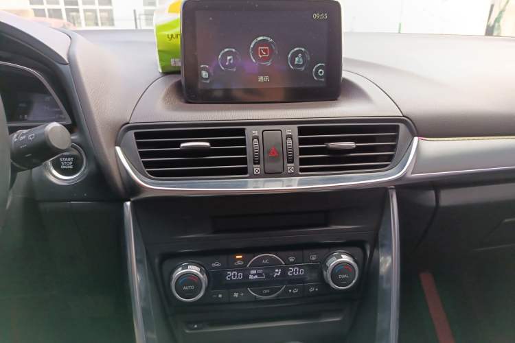 Used Mazda CX-4 2016 2.0L Automatic 2WD Blue Sky Luxury Edition Audio And AC Panel