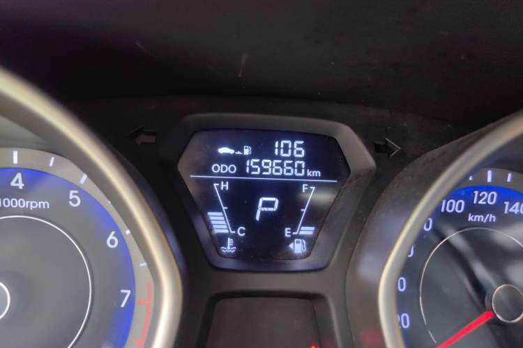 Used Hyundai Elantra (5th Generation / Langdong) 2016 1.6L Automatic Smart Version
