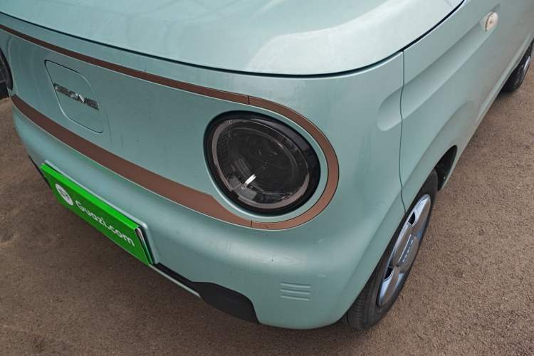 Used Geely Galaxy Panda 2023 Panda Mini 200km Endurance Bear Left Front Headlight