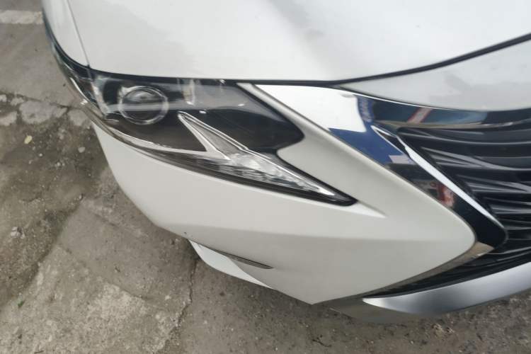Used Lexus ES 2015 200 Comfort Edition Right Front Headlight