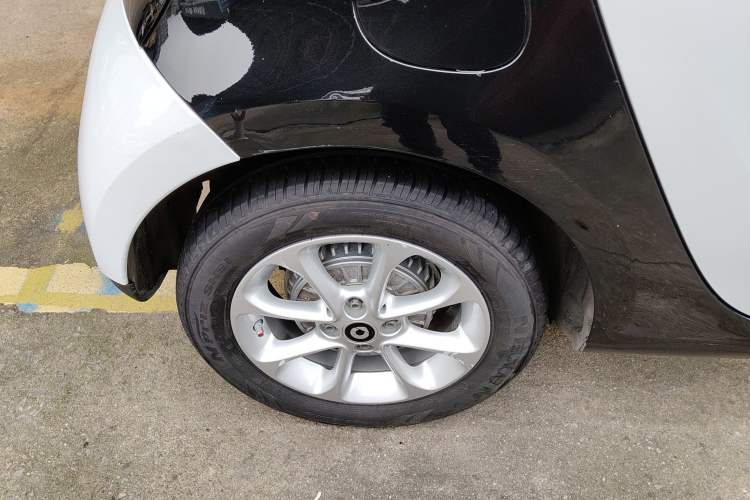 Used smart forfour 2016 1.0L 52 kW Dynamic Edition
