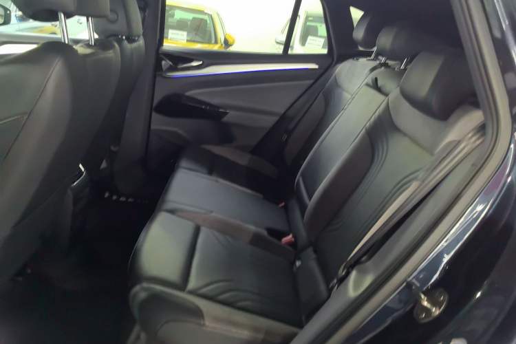 Used Volkswagen ID.4 CROZZ 2022 Long-Range Lite PRO Edition Left Rear Seat