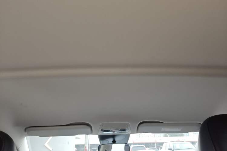 Used Hongqi E-QM5 2022 431 km Charge & Enjoy Edition Headliner