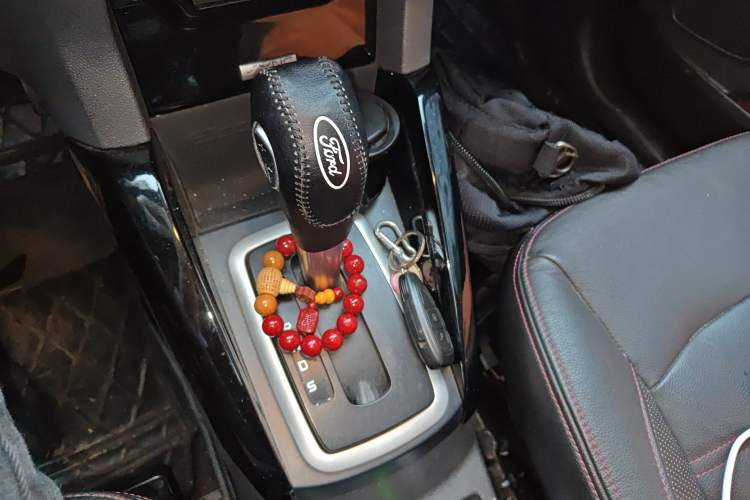 Used Ford EcoSport 2013 1.5L Automatic Prestige Model Gear Lever