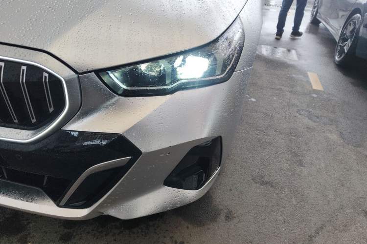 Used BMW 5 Series 2025 525Li M Sport Package