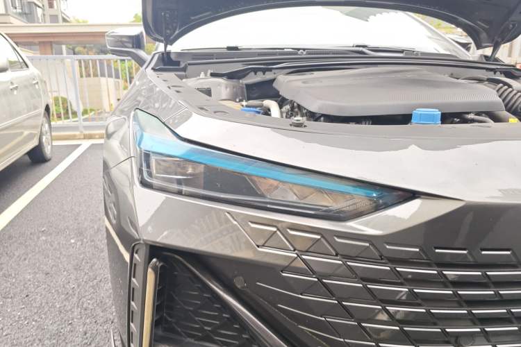 Used CHANGAN UNI-V 2022 1.5T Sport Edition