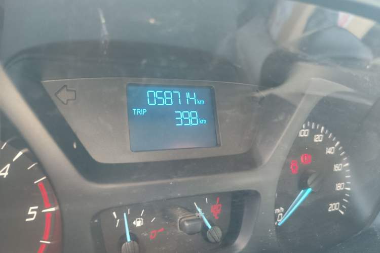 Used Ford Transit 2019 2.0T Diesel Multi-Purpose Commercial Vehicle Short Wheelbase Low Roof 6-Seater China VI Standard