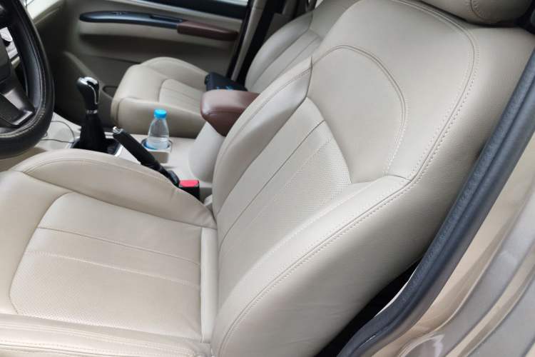 Used FORTHING Lingzhi 2020 M5L 1.6L Luxury 7-Seater