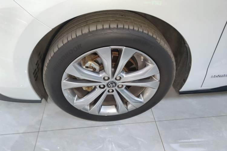 Used Toyota SIENNA 2023 2.5L Hybrid Deluxe Edition
