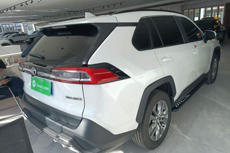 Used Toyota Wildlander 2024 2.0L CVT Two-Wheel Drive Leading Edition