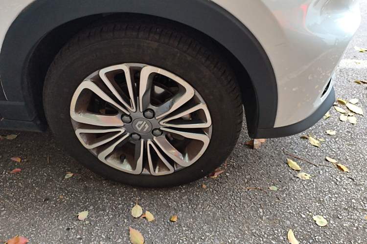 Used Leapmotor T03 2024 310 Comfort Edition Right Front Wheel Hub