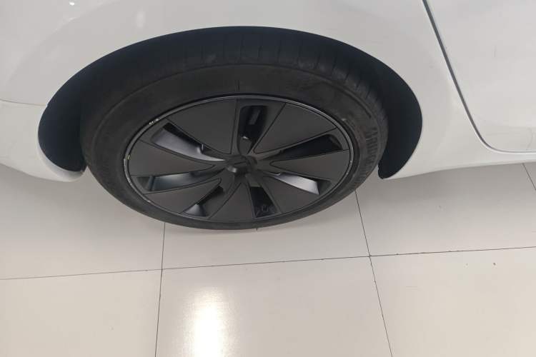Used Tesla Model 3 2025 Rear-Wheel-Drive Version