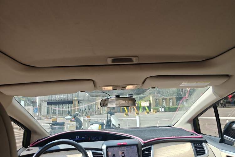 Used Honda Jade 2014 1.8L CVT Luxury Edition 5 seats
