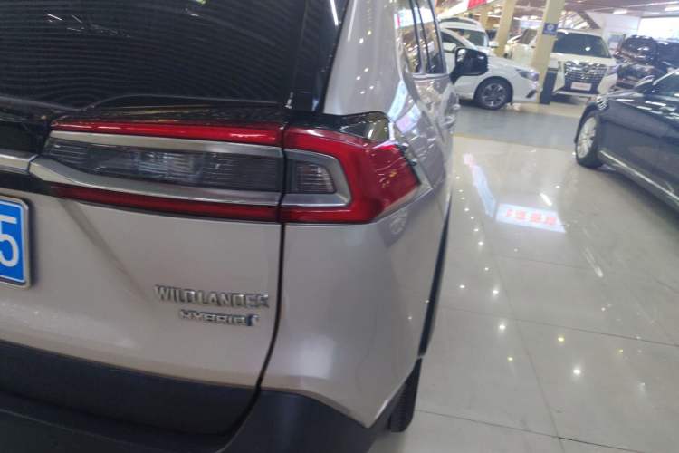 Used Toyota Wildlander 2020 Dual-Engine 2.5L E-CVT Two-Wheel Drive Luxury Edition