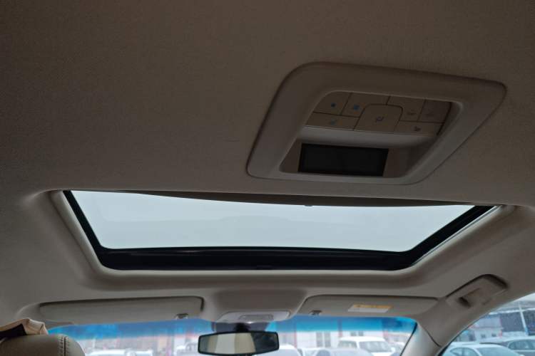 Used Buick GL8 2014 3.0L GT Luxury Business Haoya Edition
