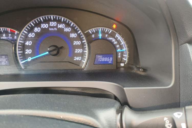 Used Toyota Camry 2016 2.0G 10th Anniversary Leading Edition
