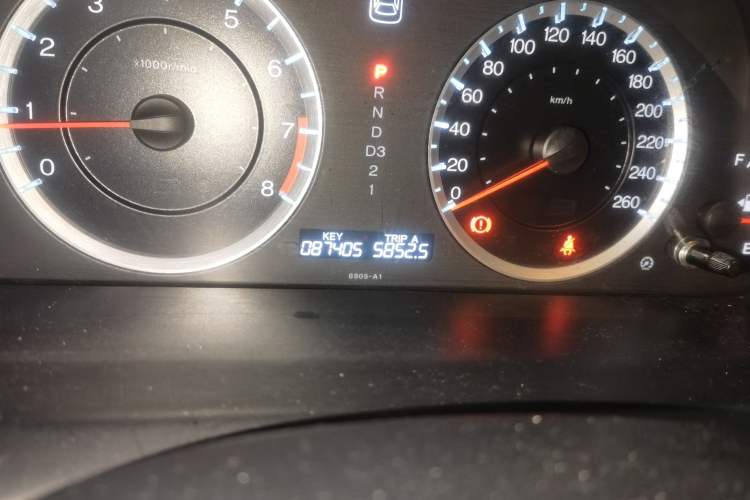 Used Honda Accord 2011 2.4L EXL Navi Odometer Close Up
