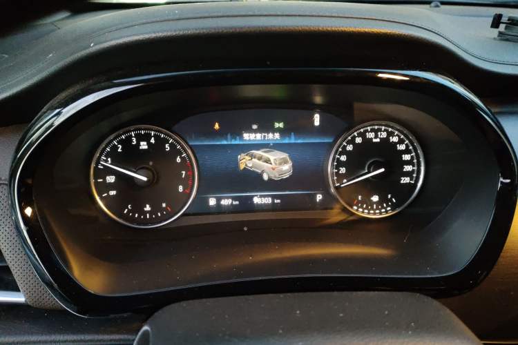 Used Buick GL8 2021 Land Cruiser Executive 652T Premium Model
