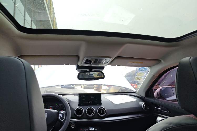 Used Wey VV5 2017 2.0T Ultra-Luxury Version
