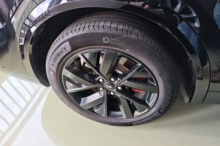 Used Li Auto L8 2023 Pro Model
