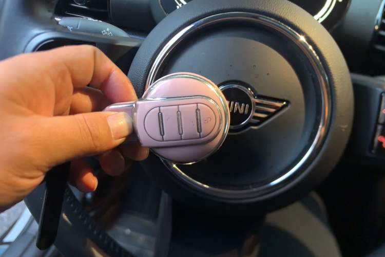 Used MINI Clubman 2023 Updated 1.5T COOPER Classic Edition Vehicle Key