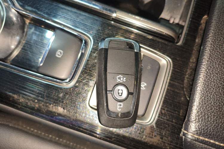 Used Ford Mondeo 2020 EcoBoost 180 Stylish Model Interior 1