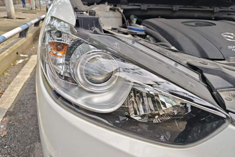 Used Mazda CX-5 2015 2.0L Automatic Two-Wheel Drive Urban Version Right Front Headlight