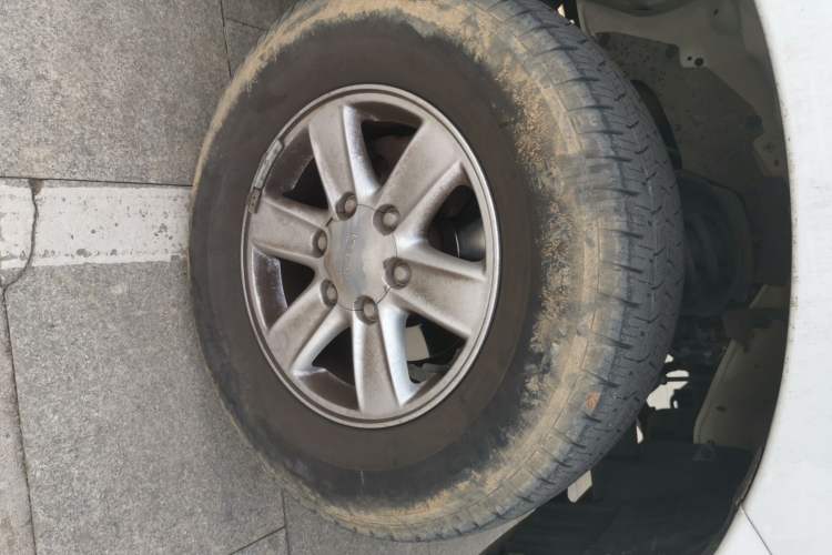 Used Isuzu D-MAX 2018 2.5T Two-Wheel-Drive Base Version JE4D25Q5A