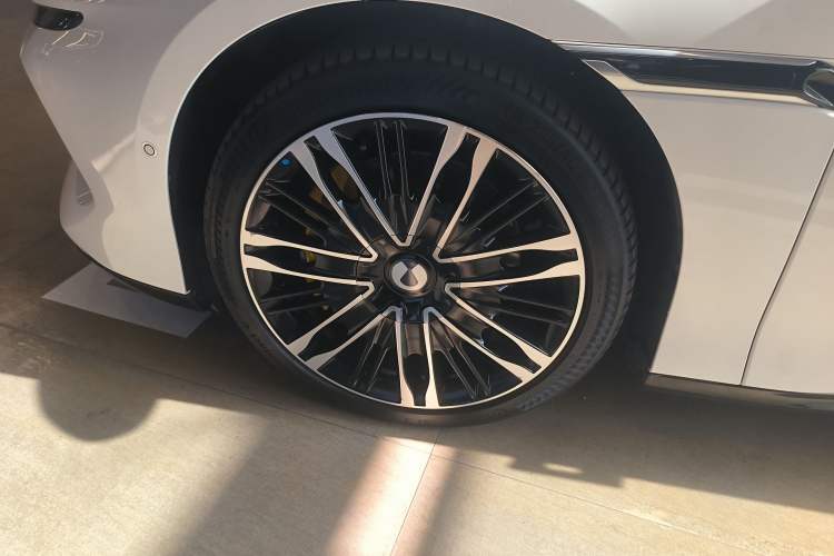 Used Denza Z9GT 2024 1100 Four-Wheel Drive Ultra Version