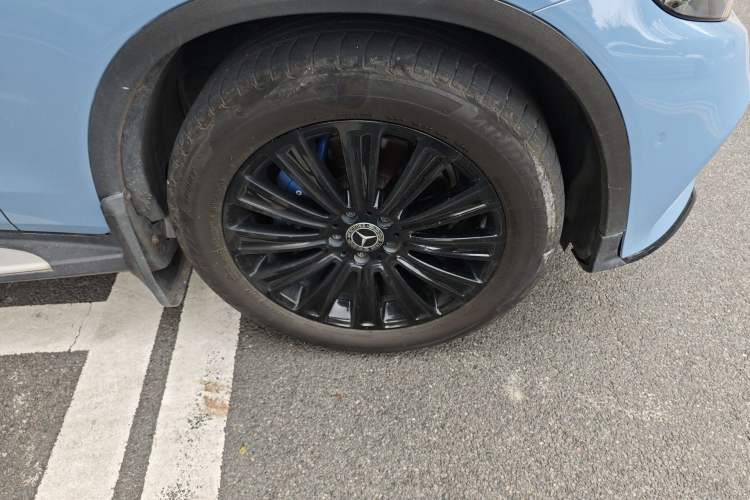 Used Mercedes-Benz GLC 2018 Facelifted GLC 260 4MATIC Dynamic Edition Right Front Wheel Hub