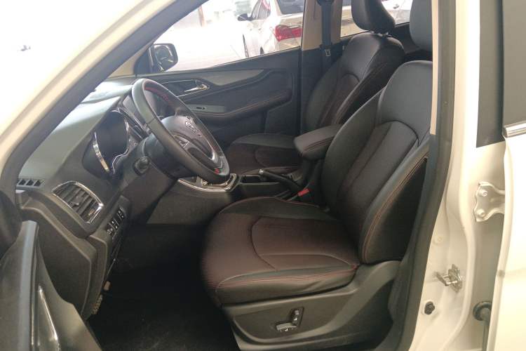 Used Baojun 560 2016 1.8L iAMT Luxury Model
