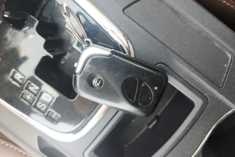 Used BYD S7 2015 2.0T Upgraded Automatic Luxury Version
