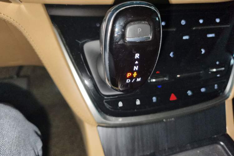 Used Buick GL8 2021 ES Land Cruiser 653T Luxury Edition
